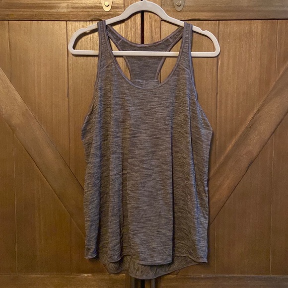 Lot of 2 Lululemon🍋Essential Tank’s - Picture 8 of 12